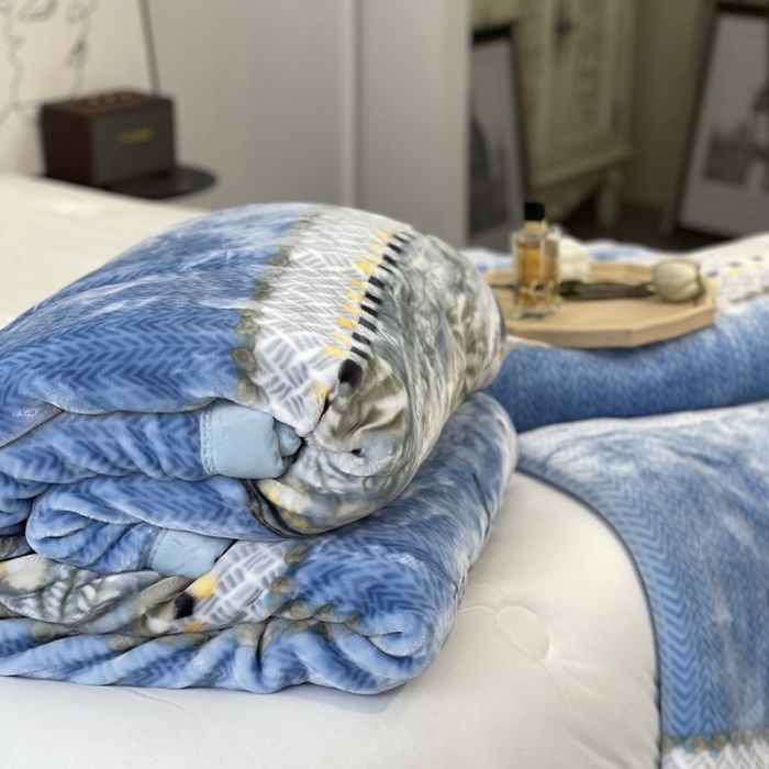 91家纺网 家纺一手货源 找家纺 缔缦 2022新款More design毛毯 水柔毯 雾蓝