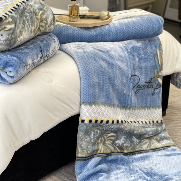 91家纺网 家纺一手货源 找家纺 缔缦 2022新款More design毛毯 水柔毯 雾蓝