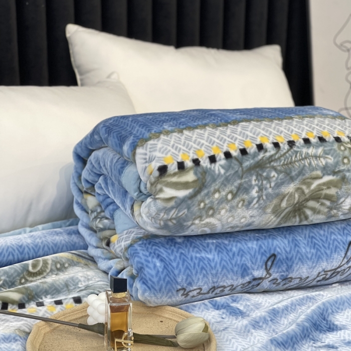 91家纺网 家纺一手货源 找家纺 缔缦 2022新款More design毛毯 水柔毯 雾蓝