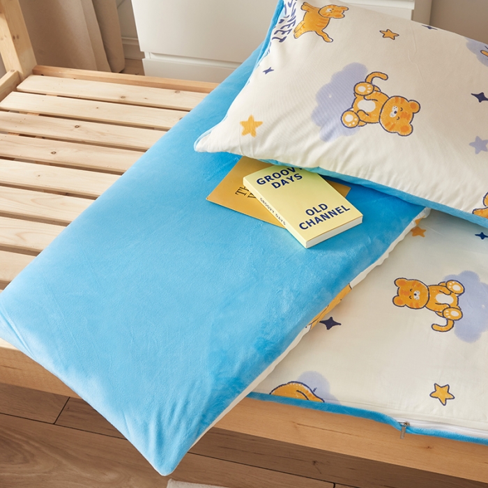 91家纺网 家纺一手货源 找家纺 怡家居  2023新款棉加水晶绒开学季学生床垫套 小老虎