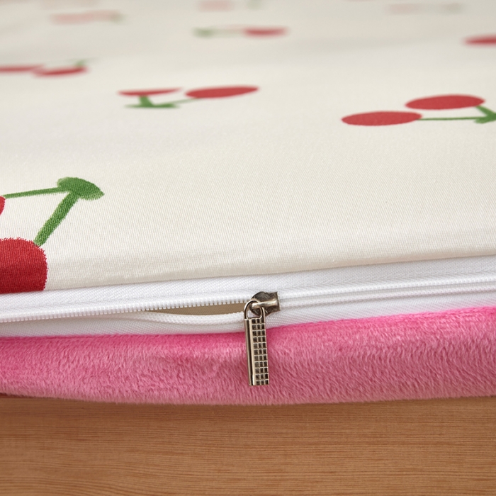 91家纺网 家纺一手货源 找家纺 怡家居  2023新款棉加水晶绒开学季学生床垫套 樱桃派对