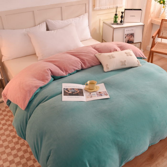 91家纺网 家纺一手货源 找家纺 甜之梦 2025牛奶绒纯色拼色单品四件套被套（可定制尺寸） 湖绿拼色