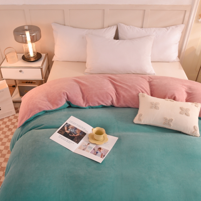 91家纺网 家纺一手货源 找家纺 甜之梦 2025牛奶绒纯色拼色单品四件套被套（可定制尺寸） 湖绿拼色