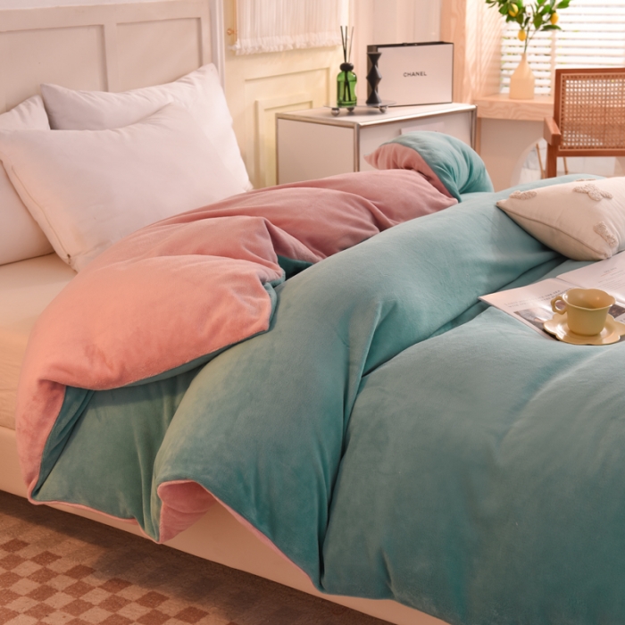 91家纺网 家纺一手货源 找家纺 甜之梦 2025牛奶绒纯色拼色单品四件套被套（可定制尺寸） 湖绿拼色