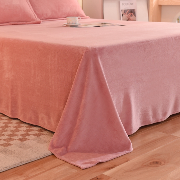 91家纺网 家纺一手货源 找家纺 甜之梦2025牛奶绒纯色拼色单品四件套床单（可定制尺寸） 淡粉加深灰拼色