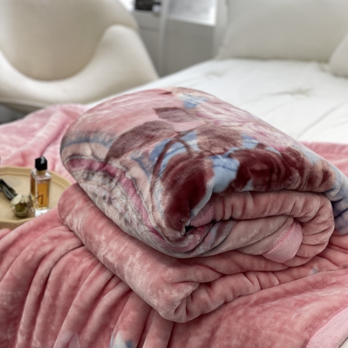 91家纺网 家纺一手货源 找家纺 （总）缔缦 2022新款More design毛毯 天鹅绒毯