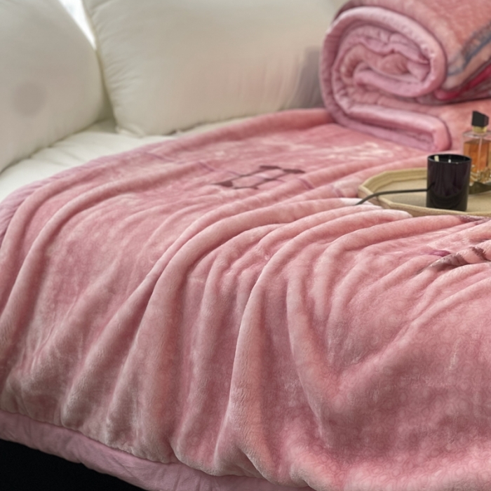 91家纺网 家纺一手货源 找家纺 （总）缔缦 2022新款More design毛毯 天鹅绒毯