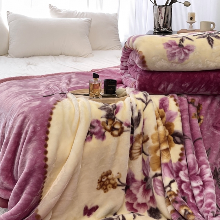91家纺网 家纺一手货源 找家纺 缔缦 2022新款More design毛毯 天鹅绒毯 粉紫色