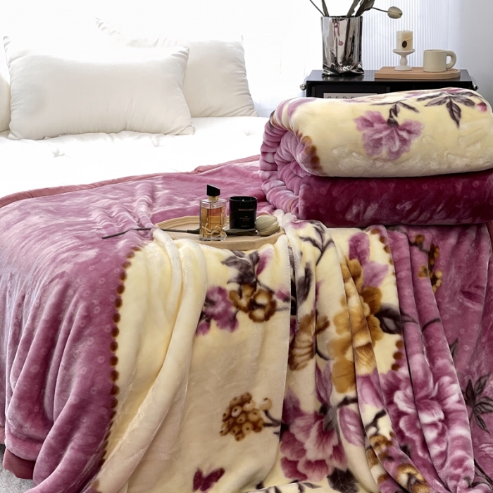 91家纺网 家纺一手货源 找家纺 缔缦 2022新款More design毛毯 天鹅绒毯 粉紫色