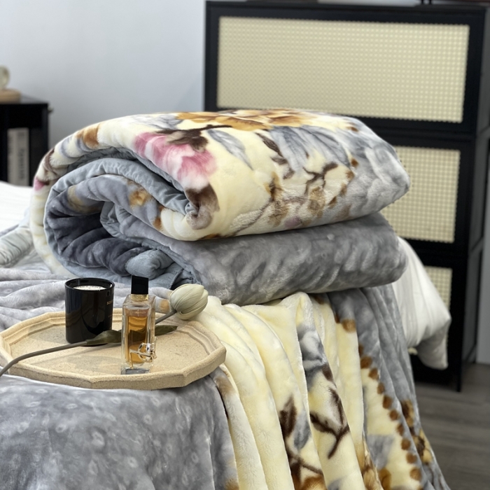 91家纺网 家纺一手货源 找家纺 缔缦 2022新款More design毛毯 天鹅绒毯 灰色