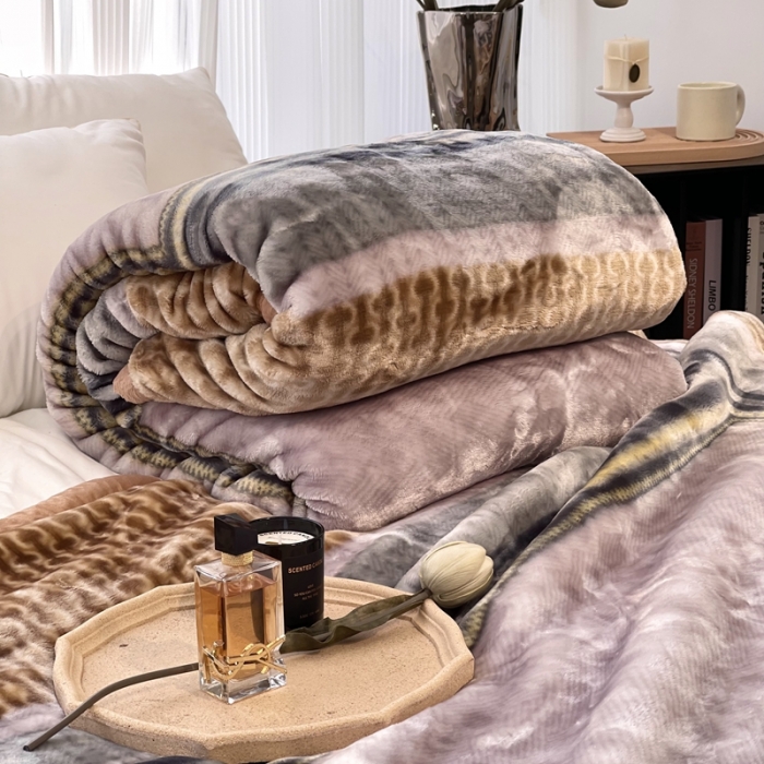 91家纺网 家纺一手货源 找家纺 缔缦 2022新款More design毛毯 天鹅绒毯 卡其