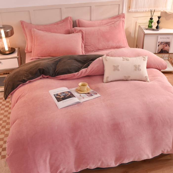 91家纺网 家纺一手货源 找家纺 甜之梦2025新款牛奶绒四件套（可定制尺寸） 淡粉加深灰拼色