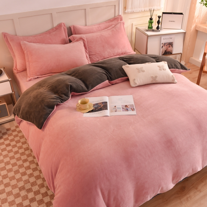 91家纺网 家纺一手货源 找家纺 甜之梦2025新款牛奶绒四件套（可定制尺寸） 淡粉加深灰拼色