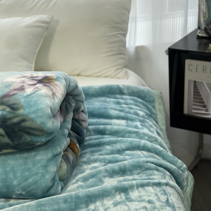 91家纺网 家纺一手货源 找家纺 缔缦 2022新款More design毛毯 天鹅绒毯 蓝色