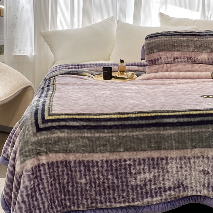 91家纺网 家纺一手货源 找家纺 缔缦 2022新款More design毛毯 天鹅绒毯 紫色