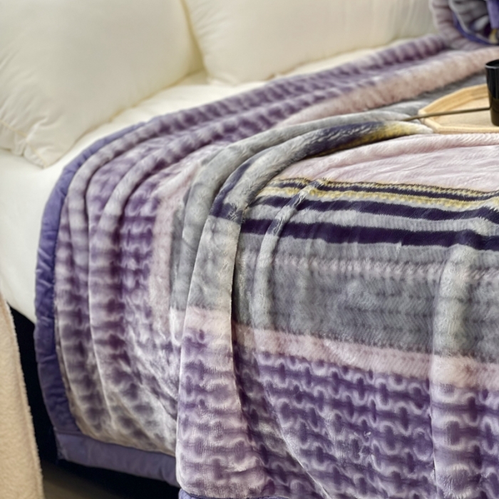 91家纺网 家纺一手货源 找家纺 缔缦 2022新款More design毛毯 天鹅绒毯 紫色