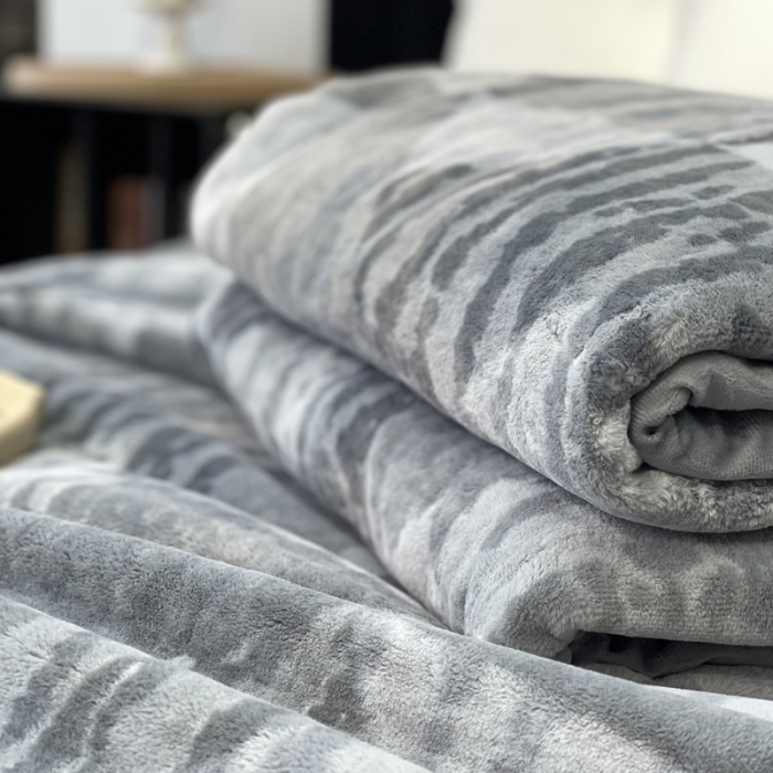 91家纺网 家纺一手货源 找家纺 （总）缔缦 2022新款More design毛毯 兔绒毯