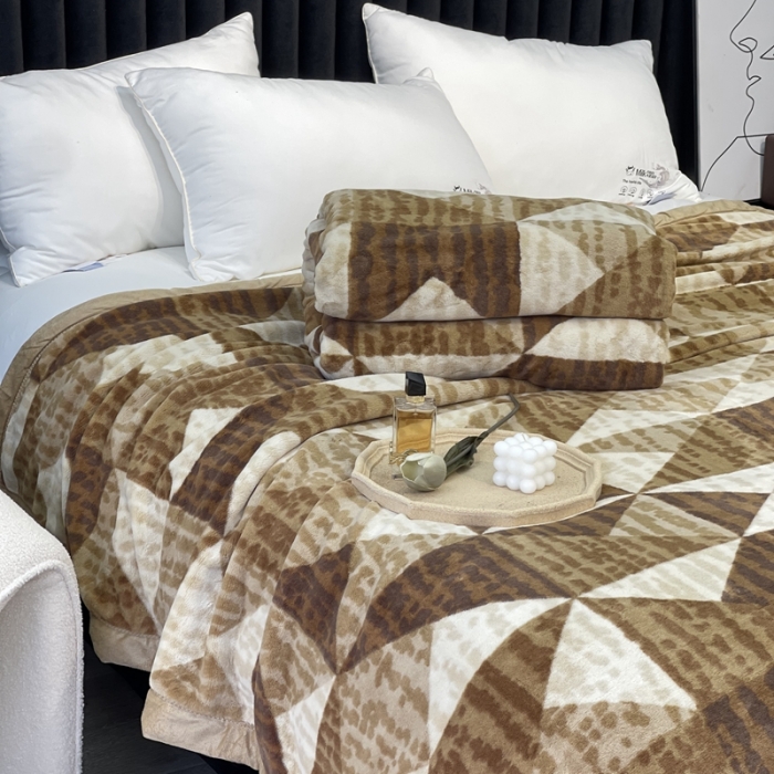 91家纺网 家纺一手货源 找家纺 缔缦 2022新款More design毛毯 兔绒毯 咖色