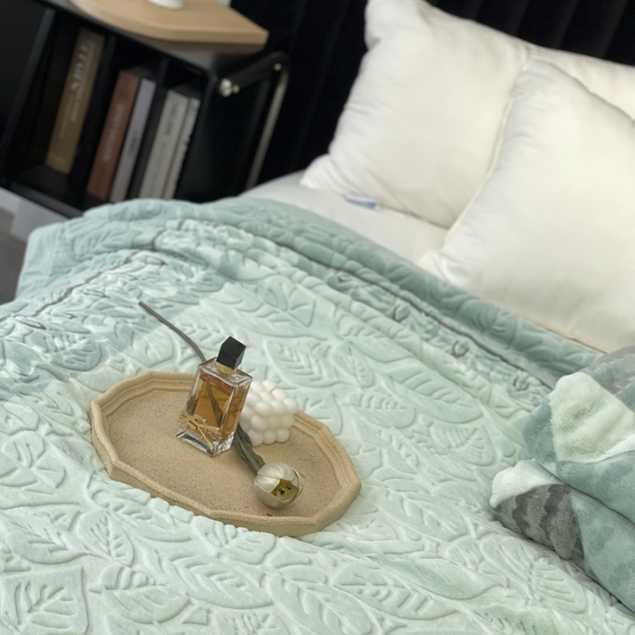 91家纺网 家纺一手货源 找家纺 缔缦 2022新款More design毛毯 兔绒毯 水蓝