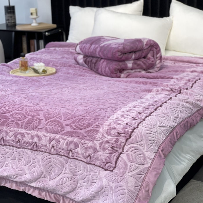 91家纺网 家纺一手货源 找家纺 缔缦 2022新款More design毛毯 兔绒毯 紫色