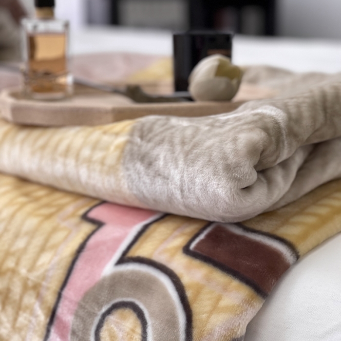 91家纺网 家纺一手货源 找家纺 （总）缔缦 2022新款More design毛毯 云丝毯