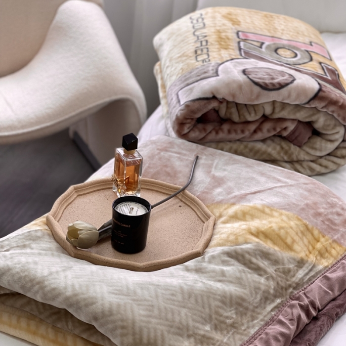 91家纺网 家纺一手货源 找家纺 缔缦 2022新款More design毛毯 云丝毯 1979