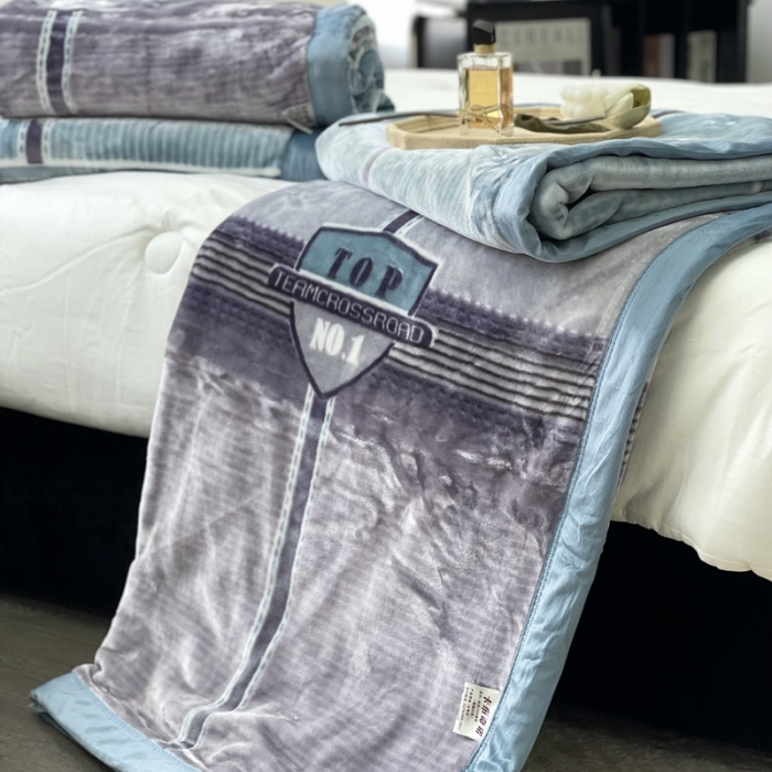 91家纺网 家纺一手货源 找家纺 缔缦 2022新款More design毛毯 云丝毯 top