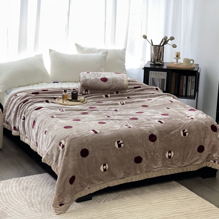 91家纺网 家纺一手货源 找家纺 缔缦 2022新款More design毛毯 云丝毯 大波点