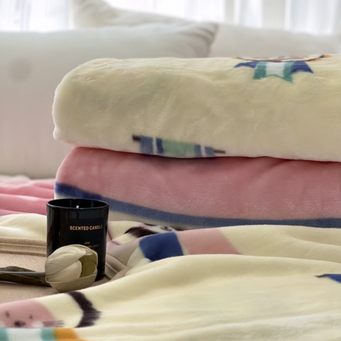 91家纺网 家纺一手货源 找家纺 缔缦 2022新款More design毛毯 云丝毯 粉色-卡通