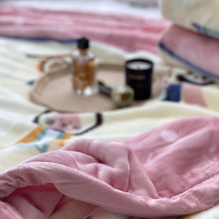 91家纺网 家纺一手货源 找家纺 缔缦 2022新款More design毛毯 云丝毯 粉色-卡通