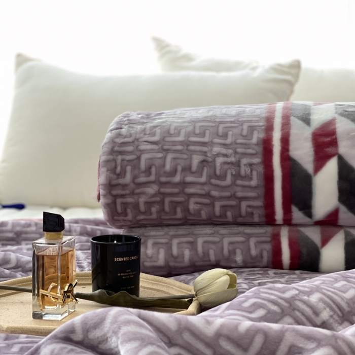 91家纺网 家纺一手货源 找家纺 缔缦 2022新款More design毛毯 云丝毯 菱格