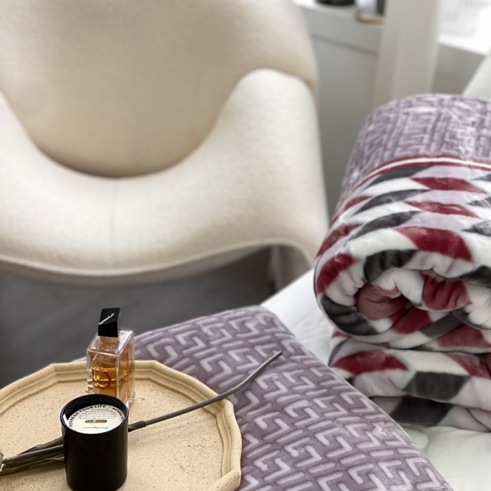 91家纺网 家纺一手货源 找家纺 缔缦 2022新款More design毛毯 云丝毯 菱格