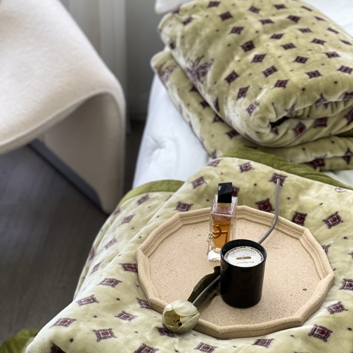 91家纺网 家纺一手货源 找家纺 缔缦 2022新款More design毛毯 云丝毯 绿色