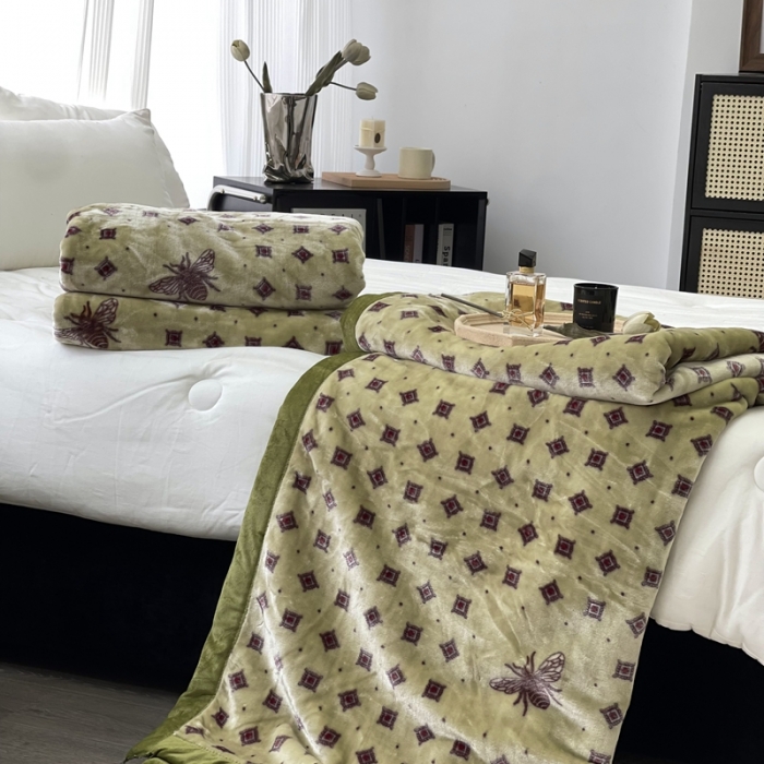 91家纺网 家纺一手货源 找家纺 缔缦 2022新款More design毛毯 云丝毯 绿色