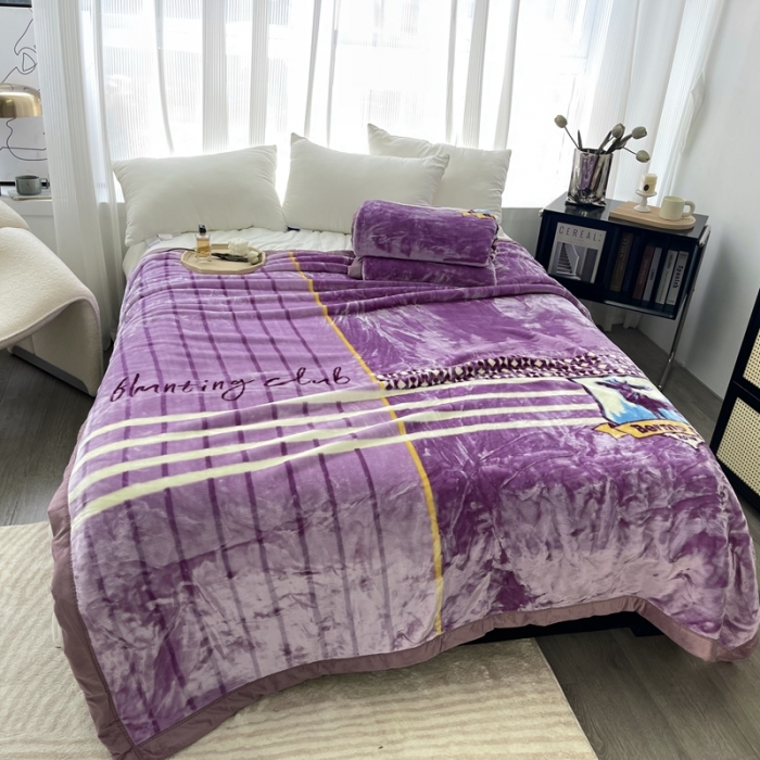 91家纺网 家纺一手货源 找家纺 缔缦 2022新款More design毛毯 云丝毯 紫色