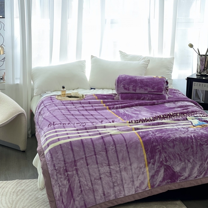 91家纺网 家纺一手货源 找家纺 缔缦 2022新款More design毛毯 云丝毯 紫色