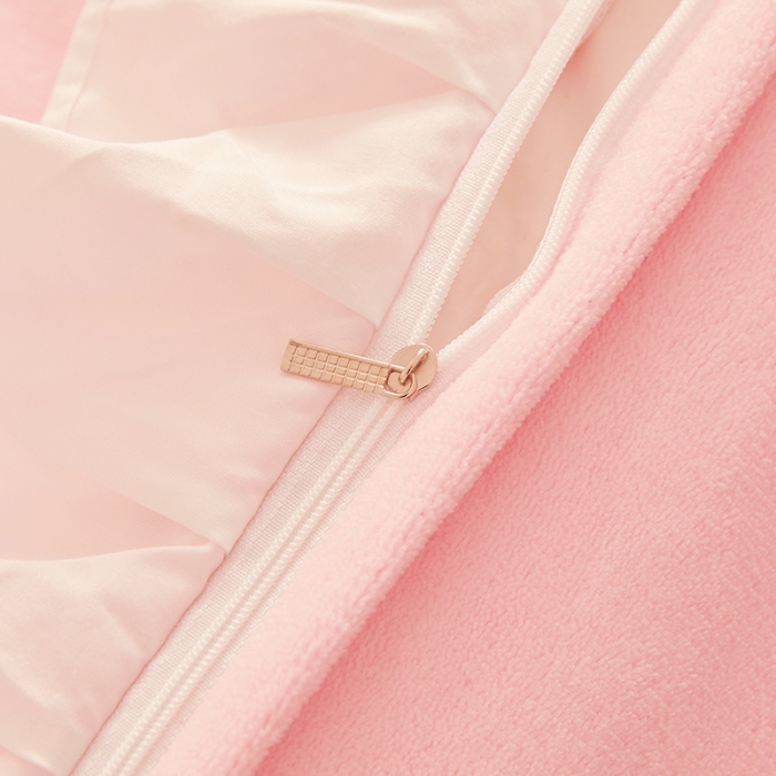 91家纺网 家纺一手货源 找家纺 泉欣新款牛奶绒卡通毛巾绣福兔系列四件套（专版花型） 福兔-粉