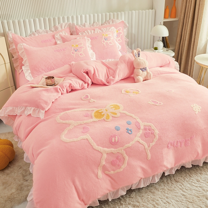 91家纺网 家纺一手货源 找家纺 泉欣新款牛奶绒卡通毛巾绣福兔系列四件套（专版花型） 福兔-粉