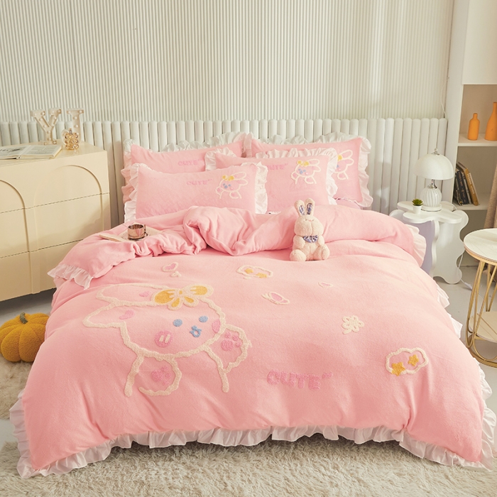 91家纺网 家纺一手货源 找家纺 泉欣新款牛奶绒卡通毛巾绣福兔系列四件套（专版花型） 福兔-粉