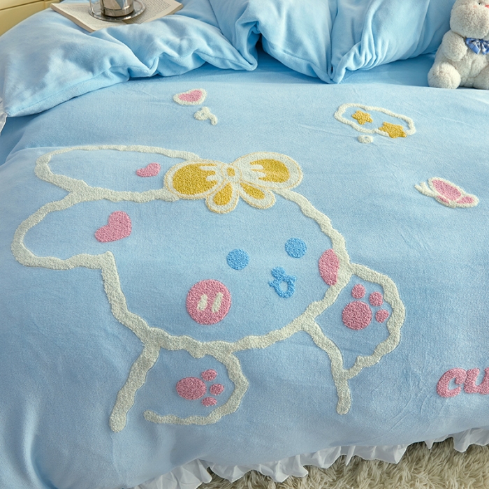 91家纺网 家纺一手货源 找家纺 泉欣新款牛奶绒卡通毛巾绣福兔系列四件套（专版花型） 福兔-蓝
