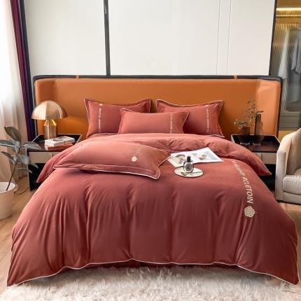 91家纺网 家纺一手货源 找家纺 嗯呢 2023新款A类高克重轻奢刺绣婴儿绒四件套 暗红