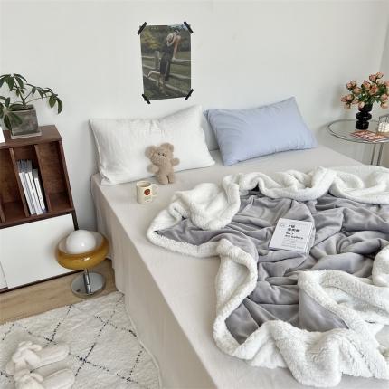 91家纺网 家纺一手货源 找家纺 六巷胡同 2022新款ins博主风羊羔绒毛毯 浅灰