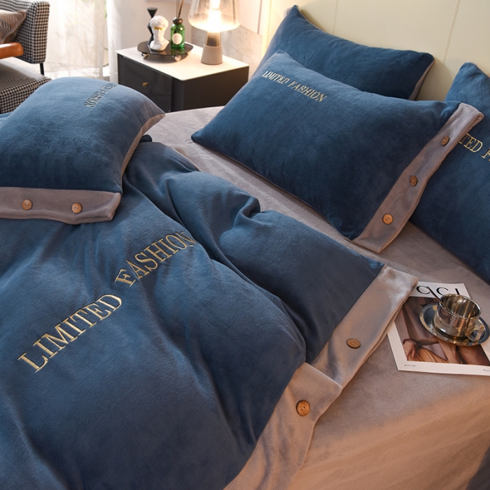 91家纺网 家纺一手货源 找家纺 欧冠 2022秋冬新款高端刺绣牛奶绒四件套 宝蓝-灰