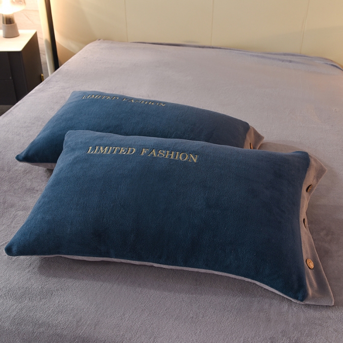 91家纺网 家纺一手货源 找家纺 欧冠 2022秋冬新款高端刺绣牛奶绒四件套 宝蓝-灰