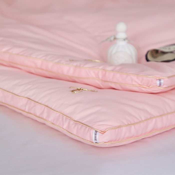 91家纺网 家纺一手货源 找家纺 A+爱家 贵族55大豆被 粉色