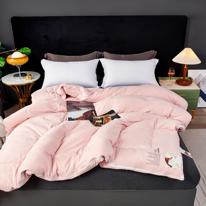 91家纺网 家纺一手货源 找家纺 丽卡家纺 2023新款蚕蛹蛋白大豆子母被 粉色