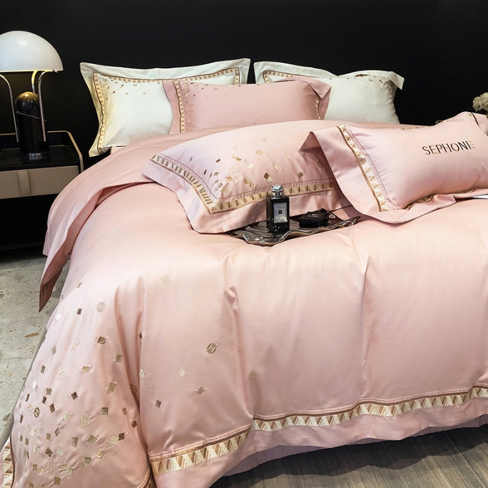 91家纺网 家纺一手货源 找家纺 乐视家纺2024新款120支双股澳棉刺绣四件套 露娜-樱花粉