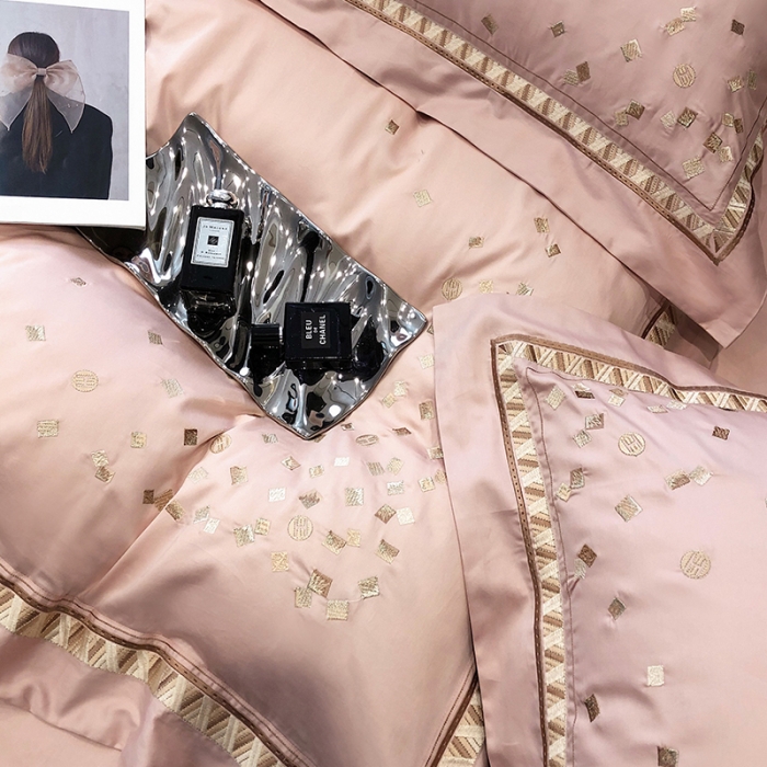 91家纺网 家纺一手货源 找家纺 乐视家纺2024新款120支双股澳棉刺绣四件套 露娜-樱花粉