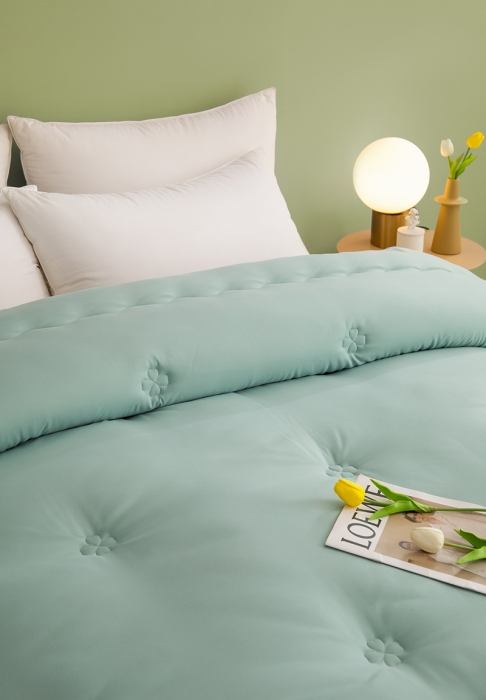 91家纺网 家纺一手货源 找家纺 魅图 2025新款大豆暖芯纤维被春秋被冬被 浅灰绿