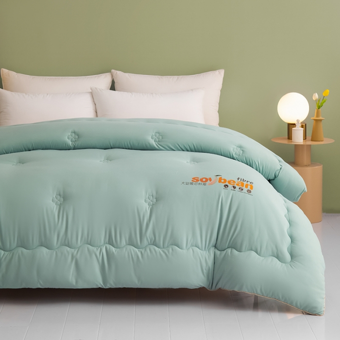 91家纺网 家纺一手货源 找家纺 魅图 2025新款大豆暖芯纤维被春秋被冬被 浅灰绿
